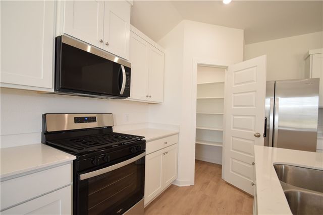 572 Colorado Street, Farmington, AR 72730