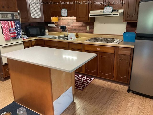 171 Patterson Drive, Charleston, WV 25201