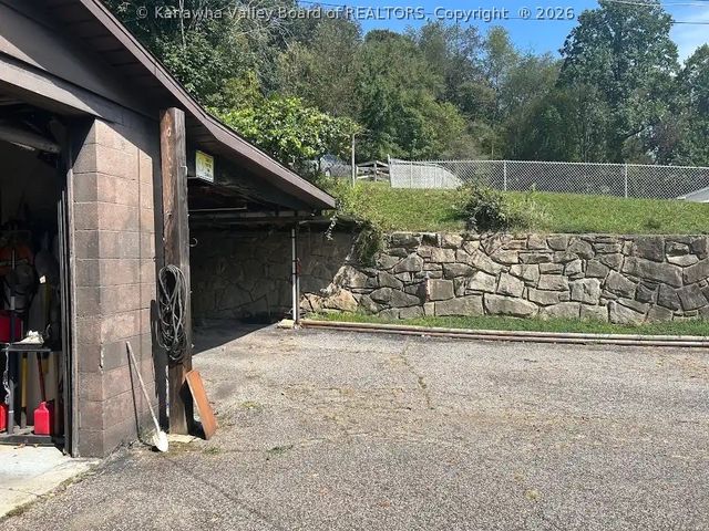171 Patterson Drive, Charleston, WV 25201