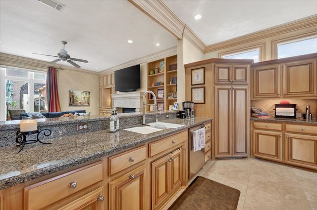 4627 Collinwood Avenue, Fort Worth, TX 76107