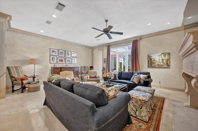 4627 Collinwood Avenue, Fort Worth, TX 76107