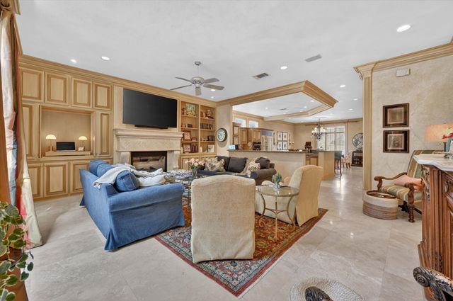 4627 Collinwood Avenue, Fort Worth, TX 76107