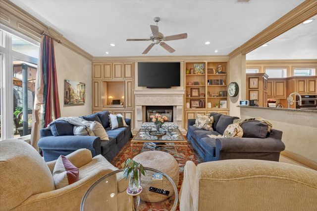 4627 Collinwood Avenue, Fort Worth, TX 76107