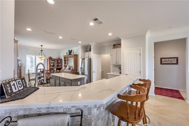 2550 Portsmouth Creek Avenue, Henderson, NV 89052