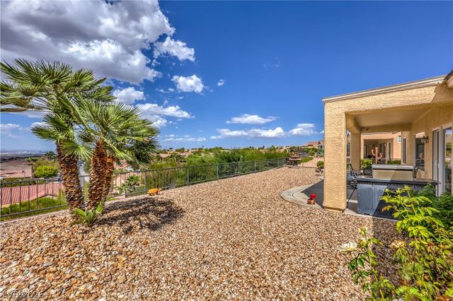 2550 Portsmouth Creek Avenue, Henderson, NV 89052