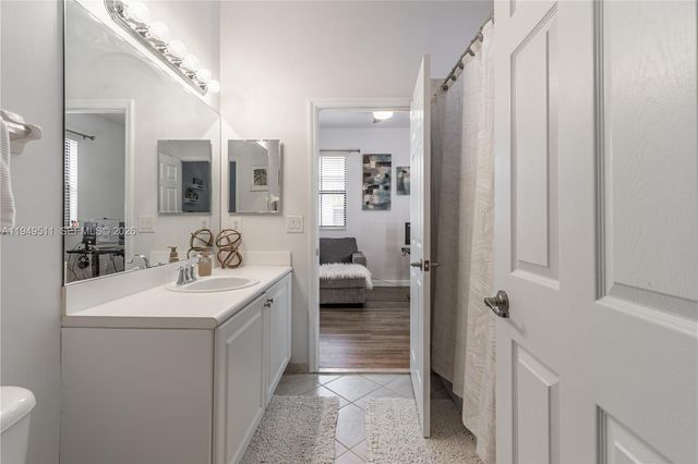 11382 SW 238th St, Homestead, FL 33032