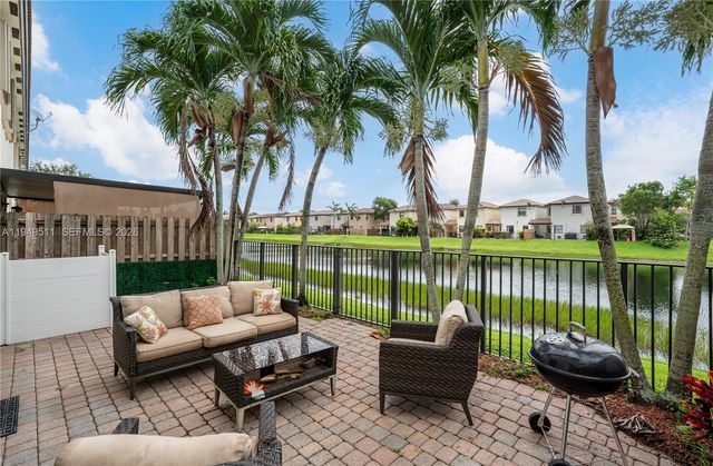 11382 SW 238th St, Homestead, FL 33032