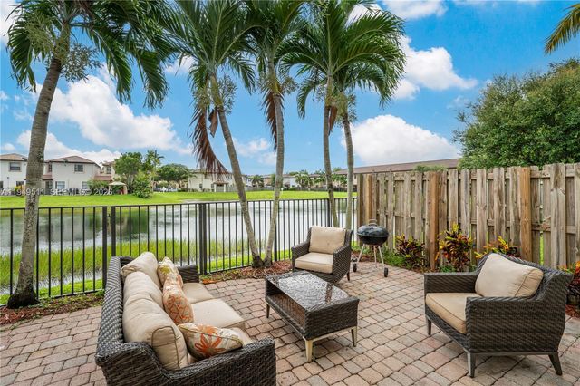 11382 SW 238th St, Homestead, FL 33032