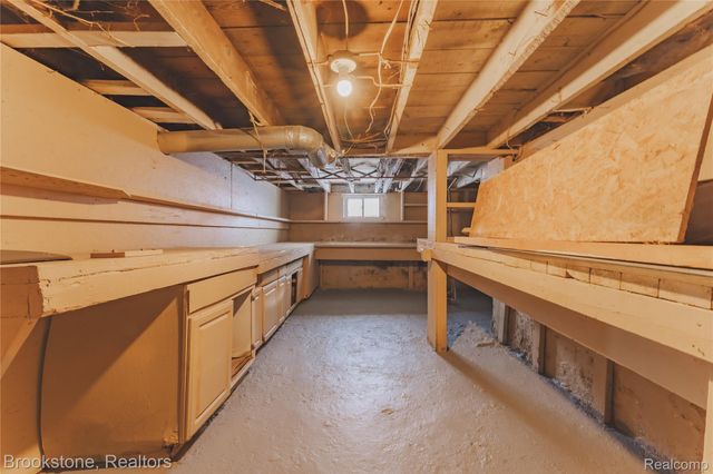 202 W Rundell Street, Pontiac, MI 48342