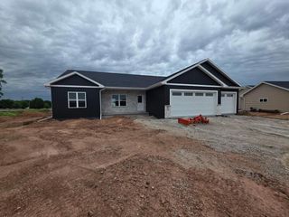W5668 TONYS WAY, Appleton, WI 54915