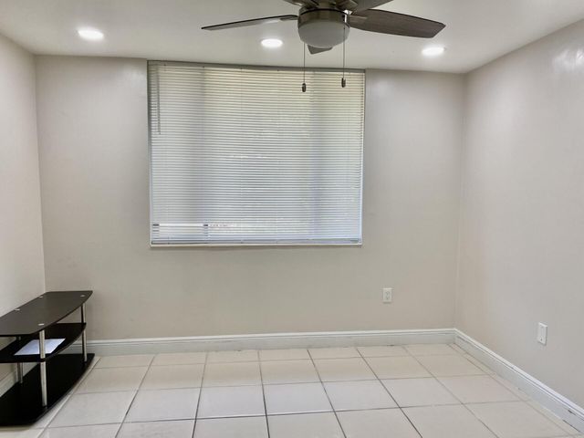 4501 FOUNTAINS Drive S 106, Lake Worth, FL 33467