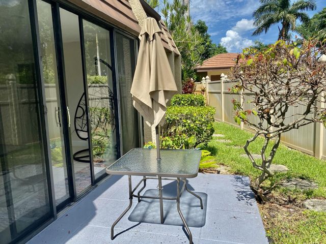 4501 FOUNTAINS Drive S 106, Lake Worth, FL 33467
