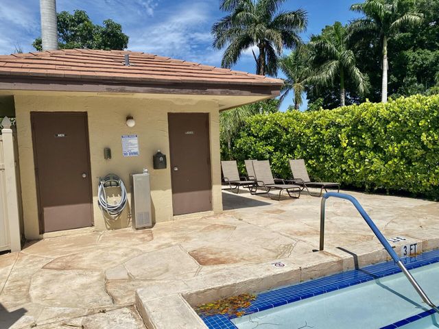 4501 FOUNTAINS Drive S 106, Lake Worth, FL 33467