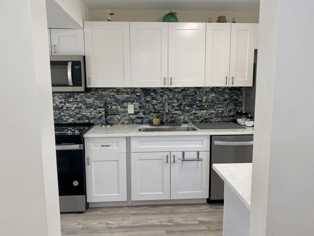 4501 FOUNTAINS Drive S 106, Lake Worth, FL 33467