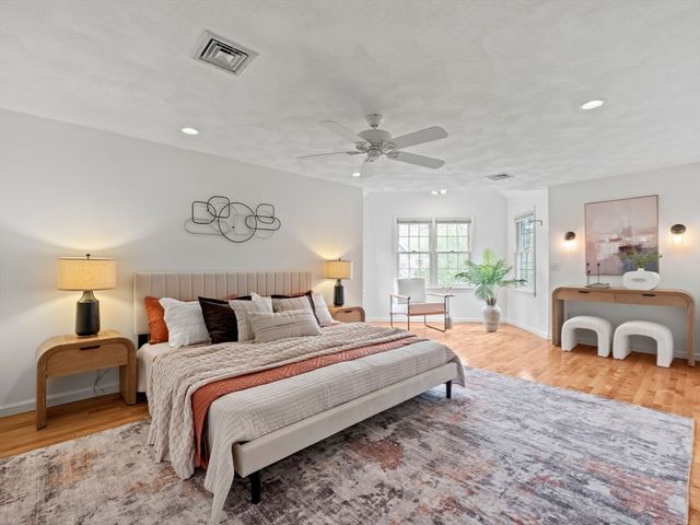 31 Forest Lane 31, Hopkinton, MA 01748