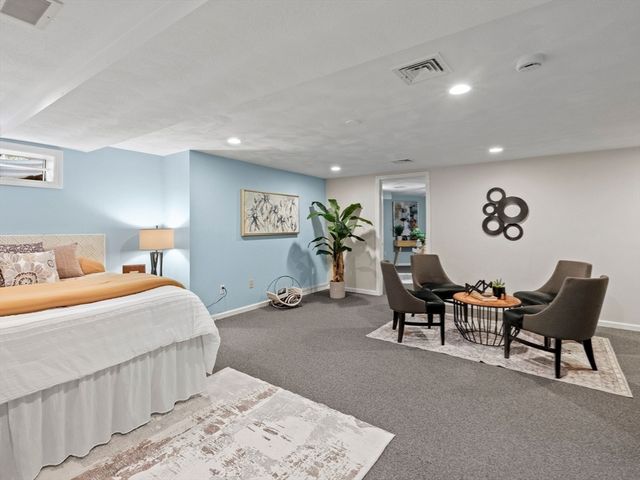 31 Forest Lane 31, Hopkinton, MA 01748