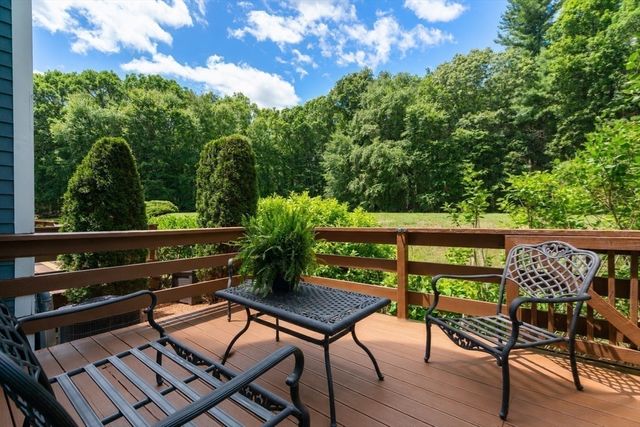 31 Forest Lane 31, Hopkinton, MA 01748