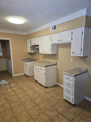 2976 SCOTLAND RD, Memphis, TN 38128