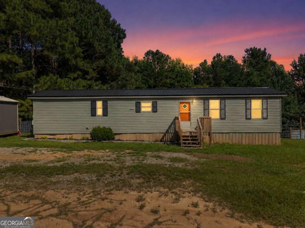247 Highway 323, Maysville, GA 30558 — exterior