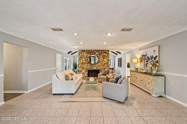 448 LAKE ASBURY Drive, Green Cove Springs, FL 32043