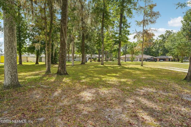448 LAKE ASBURY Drive, Green Cove Springs, FL 32043