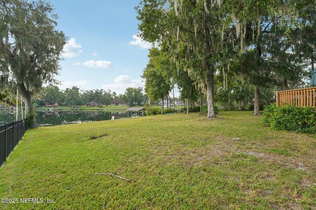 448 LAKE ASBURY Drive, Green Cove Springs, FL 32043