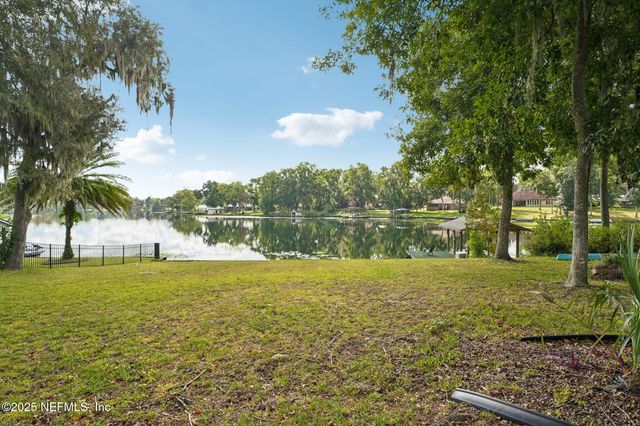 448 LAKE ASBURY Drive, Green Cove Springs, FL 32043