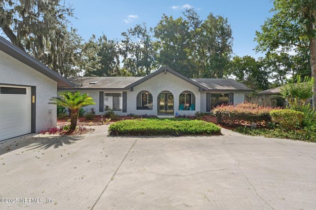 448 LAKE ASBURY Drive, Green Cove Springs, FL 32043