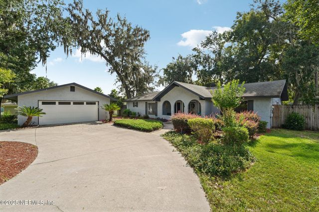 448 LAKE ASBURY Drive, Green Cove Springs, FL 32043
