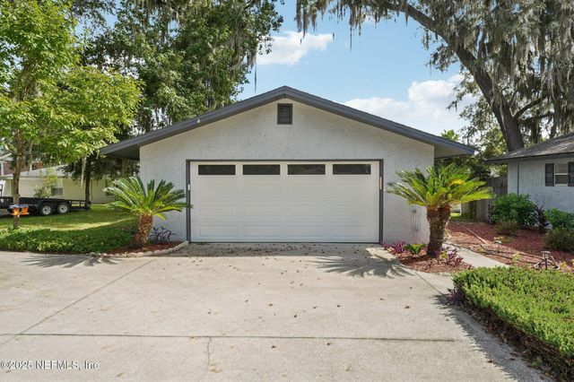 448 LAKE ASBURY Drive, Green Cove Springs, FL 32043