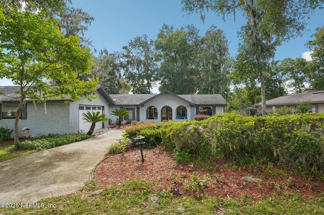 448 LAKE ASBURY Drive, Green Cove Springs, FL 32043