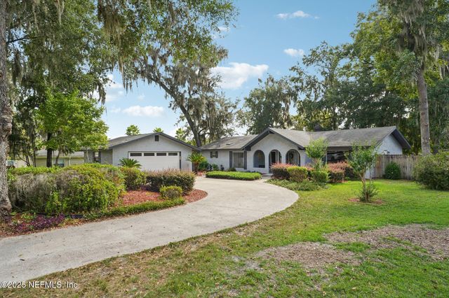 448 LAKE ASBURY Drive, Green Cove Springs, FL 32043