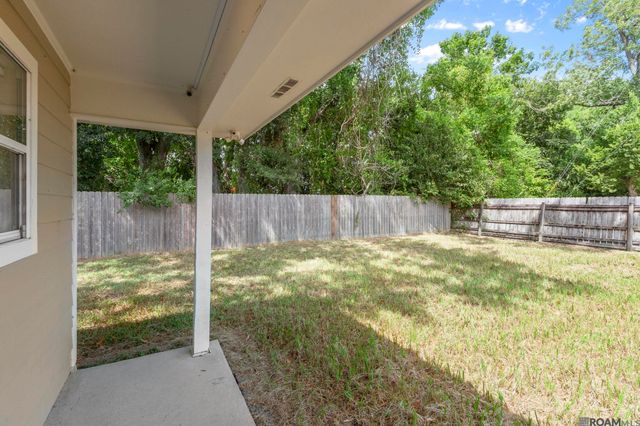 1345 Harwich Dr, Baton Rouge, LA 70820