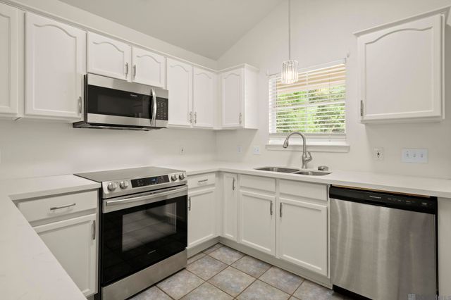 1345 Harwich Dr, Baton Rouge, LA 70820