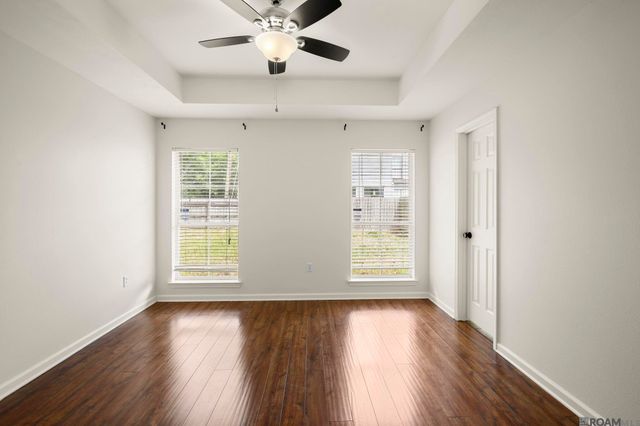 1345 Harwich Dr, Baton Rouge, LA 70820