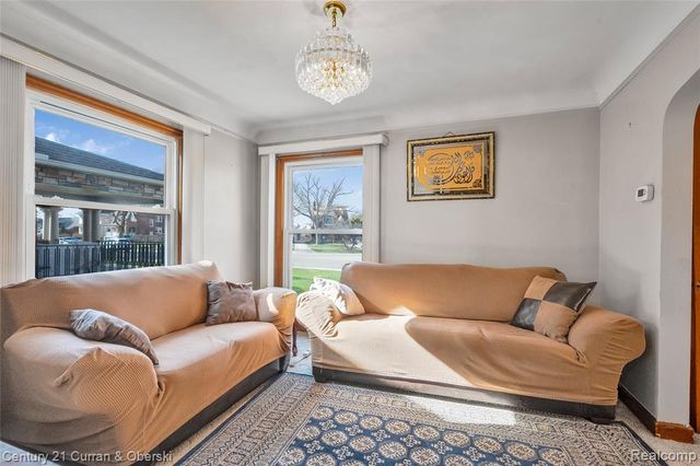 10333 S Morrow Circle, Dearborn, MI 48126