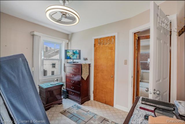 10333 S Morrow Circle, Dearborn, MI 48126