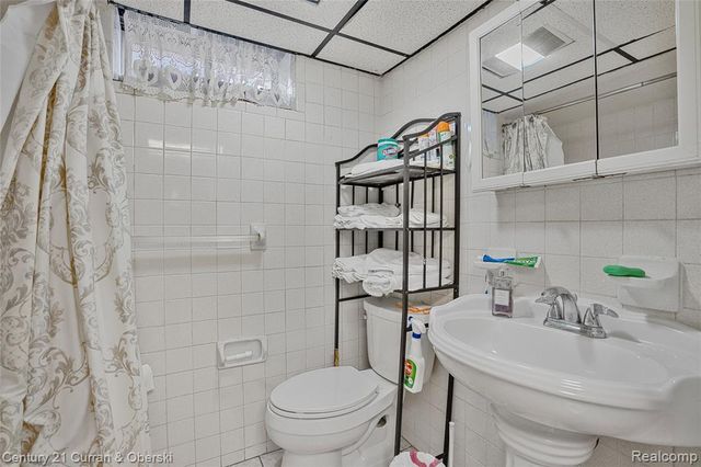 10333 S Morrow Circle, Dearborn, MI 48126