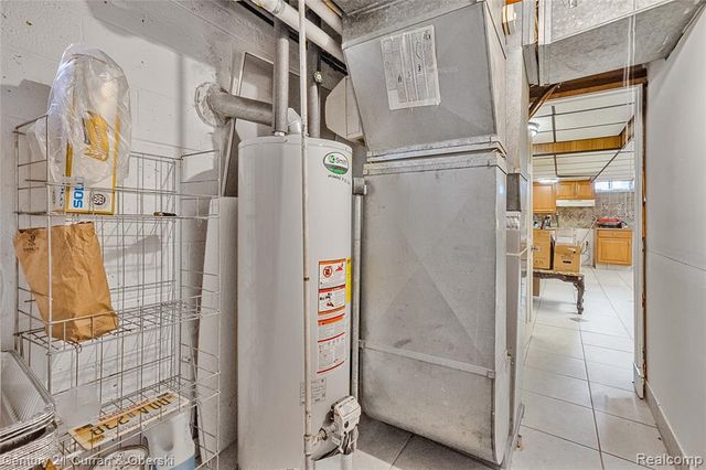 10333 S Morrow Circle, Dearborn, MI 48126