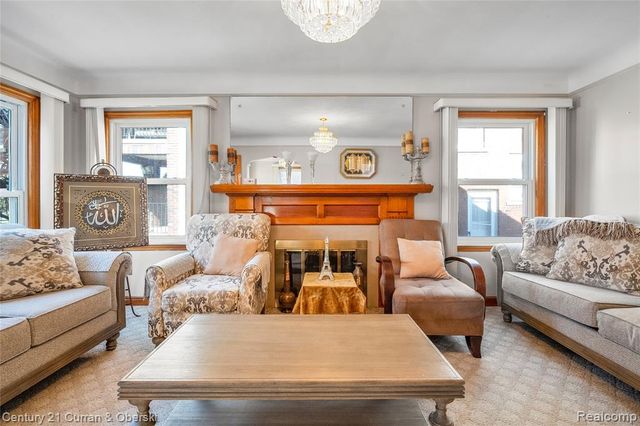 10333 S Morrow Circle, Dearborn, MI 48126