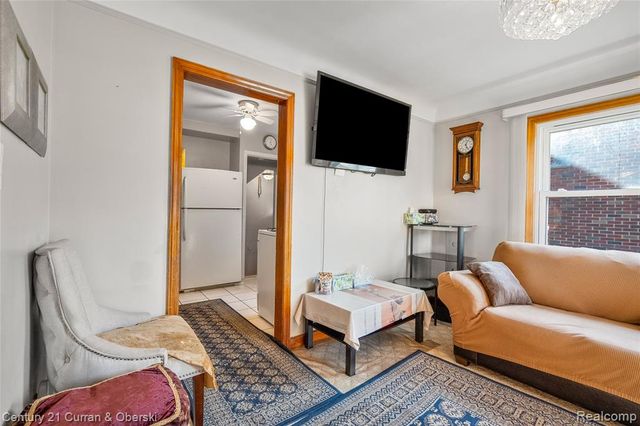 10333 S Morrow Circle, Dearborn, MI 48126