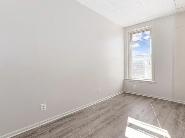 73 S Main Street 2R, Oswego, IL 60543