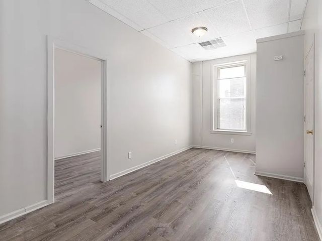73 S Main Street 2R, Oswego, IL 60543
