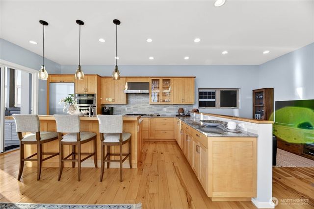 19573 27th Avenue NW, Shoreline, WA 98177