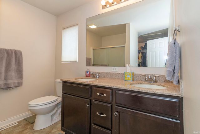 6731 Lutz Drive, South Bend, IN 46614