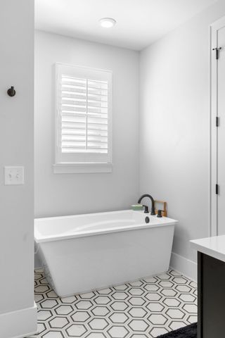 7629 Delancey Dr, College Grove, TN 37046