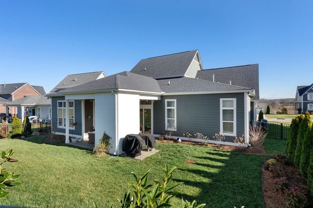 7629 Delancey Dr, College Grove, TN 37046