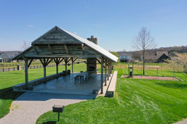 7629 Delancey Dr, College Grove, TN 37046