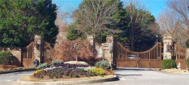 185 Trimble Crest Drive, Atlanta, GA 30342