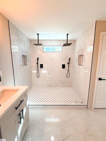 4 Thrift Street, Greenville, SC 29609